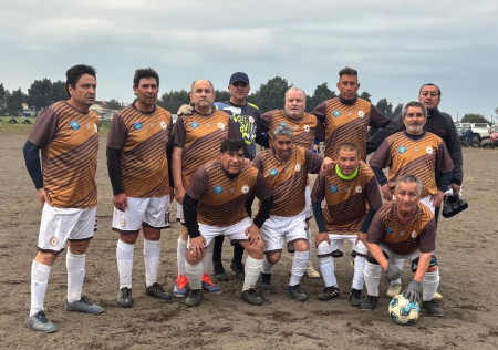 Años Dorados Nueva Estrella del Mar=2 vs. Juventud Everton=0. Sábado 04-07-2026. Salinas 4